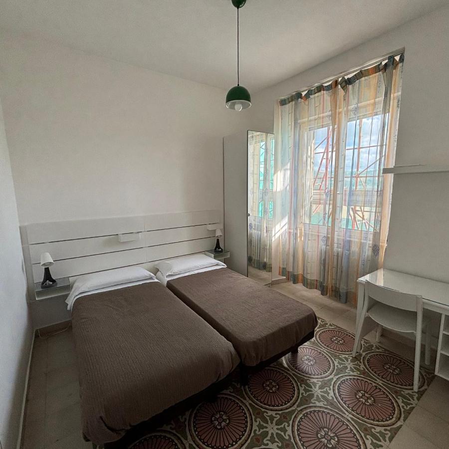 Room & Parking In Centro Citta Con Parcheggio Privato E Wifi Potenza Dış mekan fotoğraf