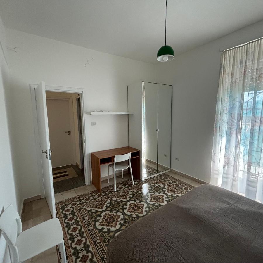Room & Parking In Centro Citta Con Parcheggio Privato E Wifi Potenza Dış mekan fotoğraf