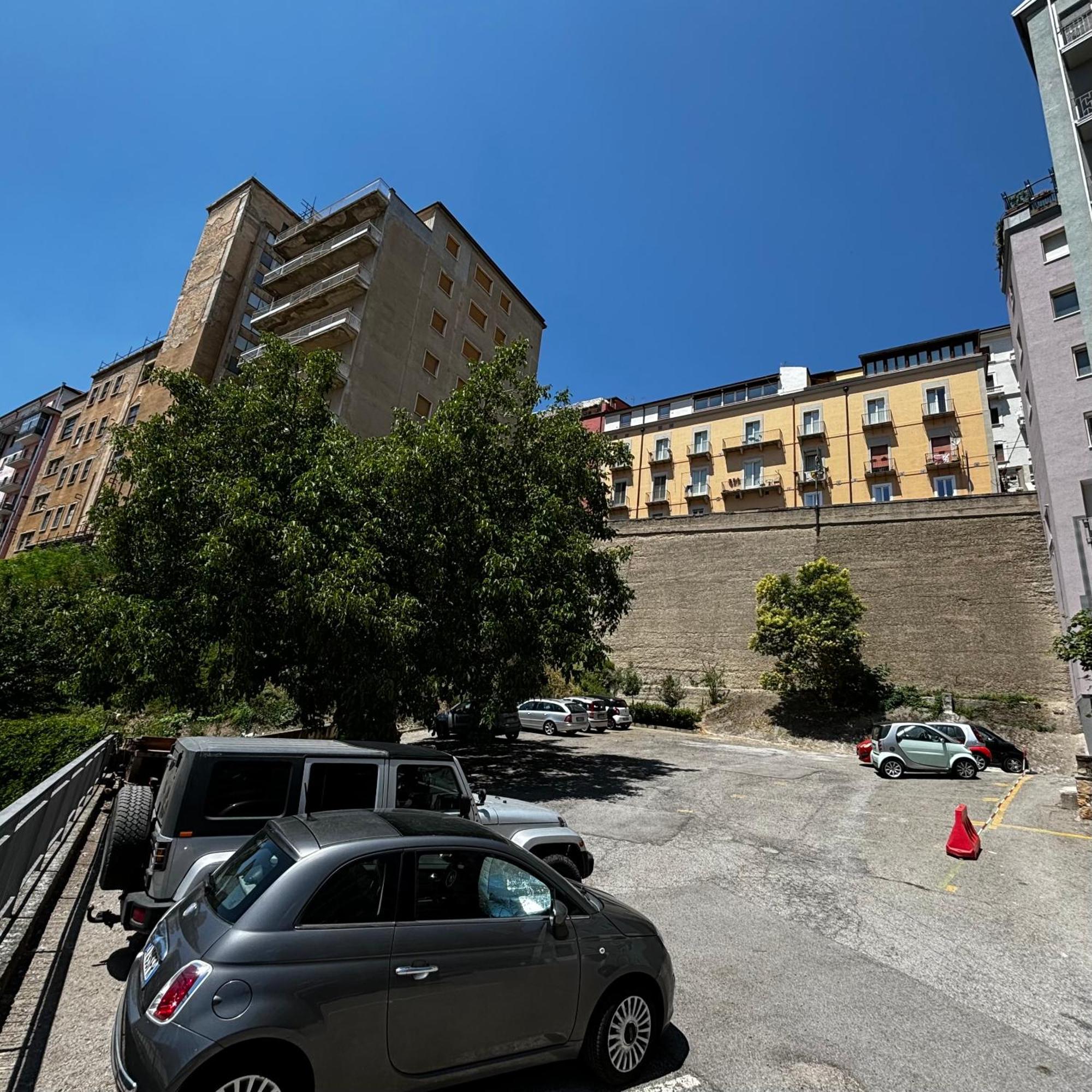 Room & Parking In Centro Citta Con Parcheggio Privato E Wifi Potenza Dış mekan fotoğraf