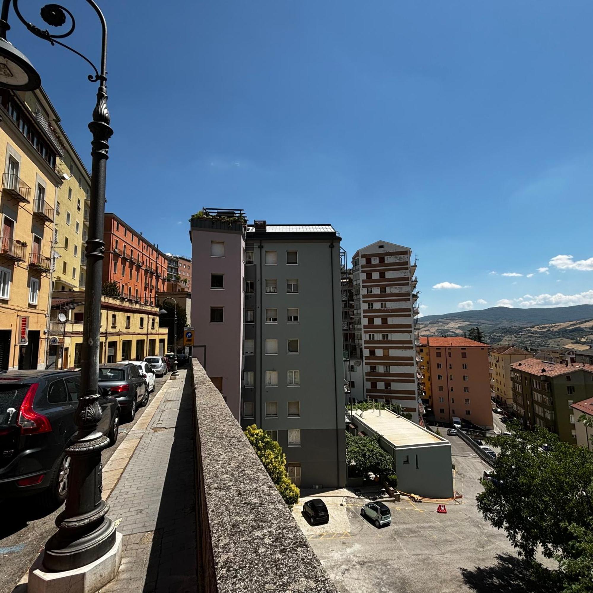 Room & Parking In Centro Citta Con Parcheggio Privato E Wifi Potenza Dış mekan fotoğraf