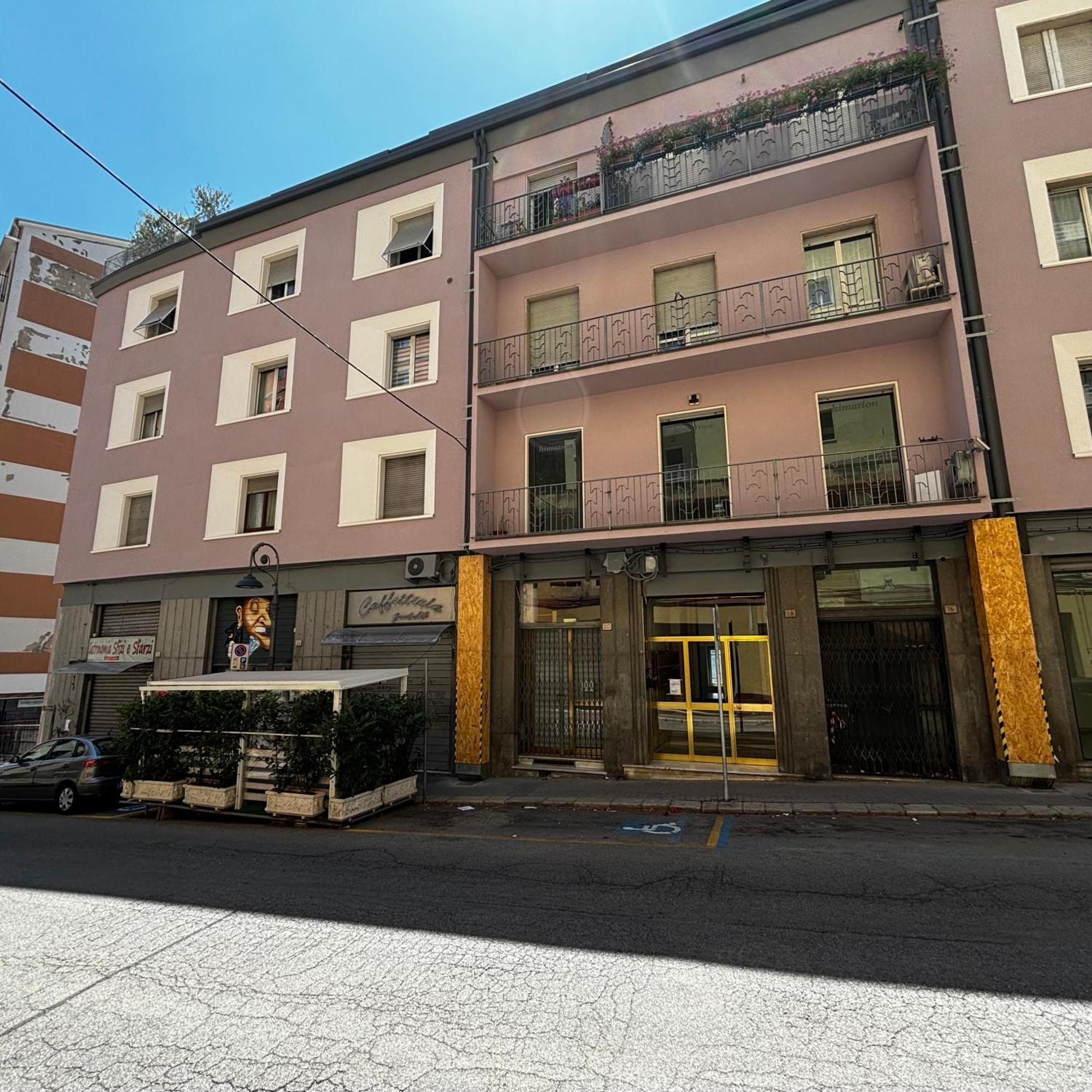 Room & Parking In Centro Citta Con Parcheggio Privato E Wifi Potenza Dış mekan fotoğraf