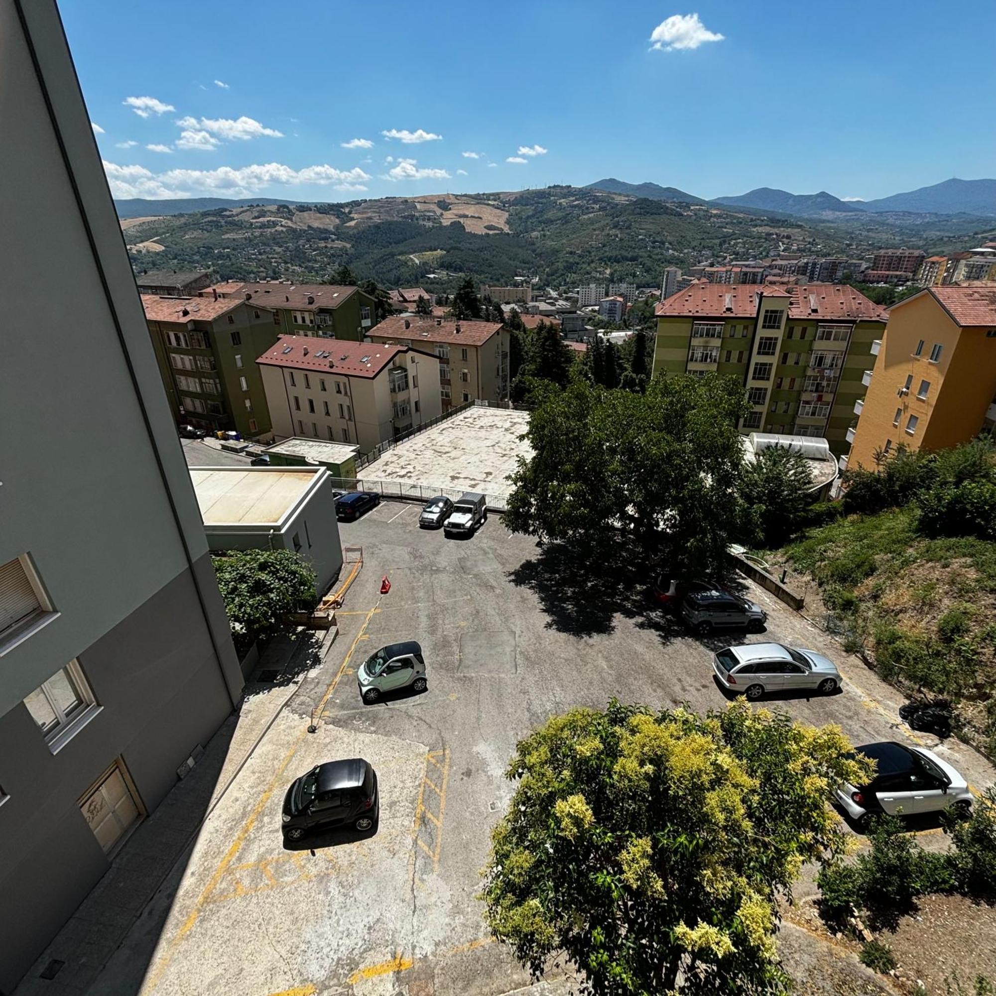 Room & Parking In Centro Citta Con Parcheggio Privato E Wifi Potenza Dış mekan fotoğraf