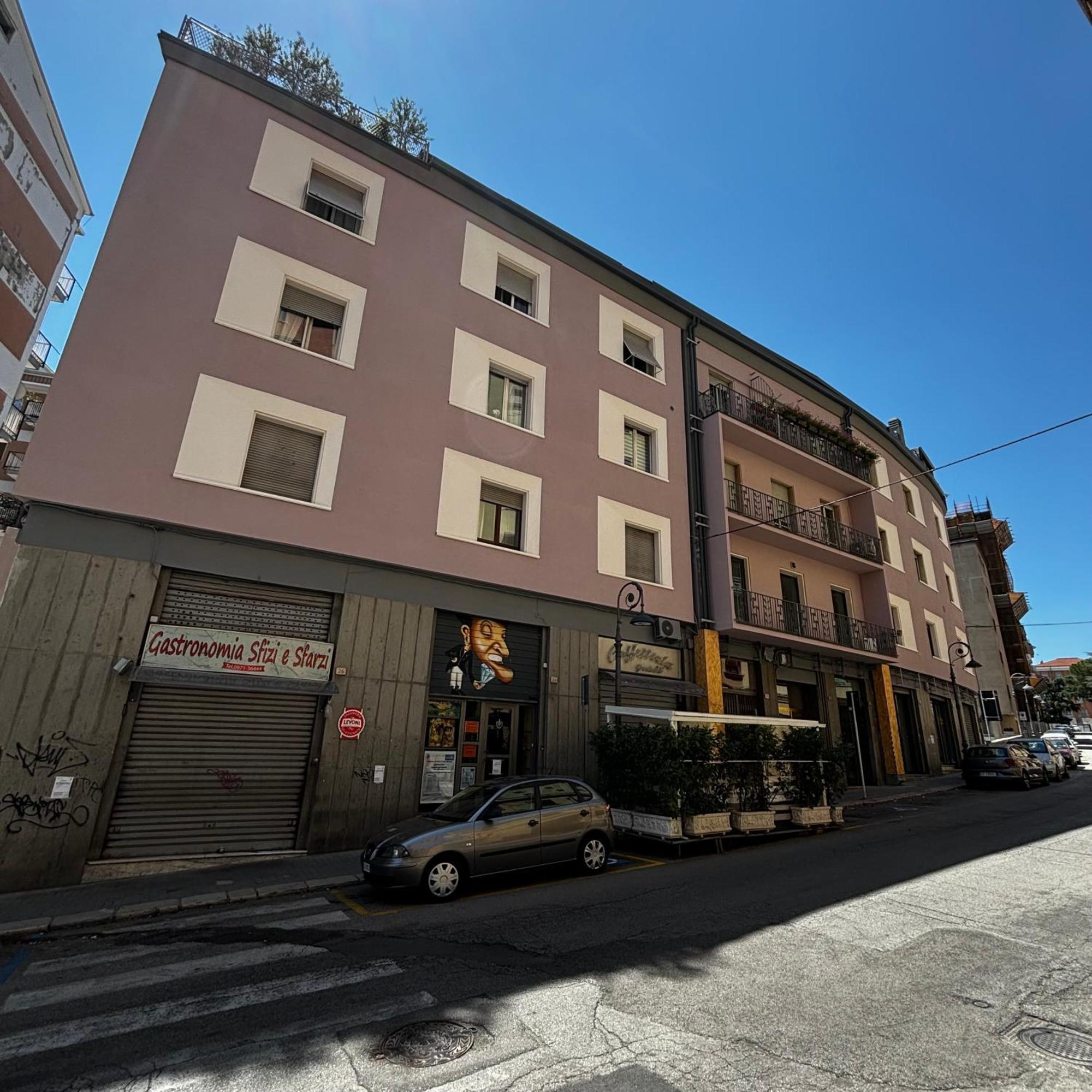 Room & Parking In Centro Citta Con Parcheggio Privato E Wifi Potenza Dış mekan fotoğraf